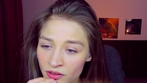 Snapshot of miapaw chatting on 01/10/25, 11:29 Mia online show from 01/10/25, 11:29