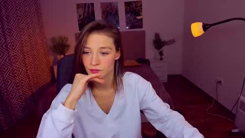 Snapshot of miapaw chatting on 01/19/25, 09:23 Mia online show from 01/19/25, 09:23