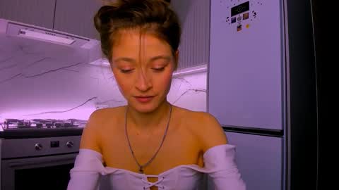 Mia online show from 02/22/26, 07:45