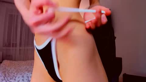 Mia online show from 04/08/26, 07:58