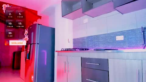 Snapshot of miapink_ofi_ chatting on 09/23/25, 12:13 miapink_ofi_ online show from 09/23/25, 12:13