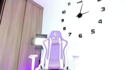 Snapshot of miapink_ofii_ chatting on 04/22/26, 08:06 180126 - starts at 1400PM online show from 04/22/26, 08:06