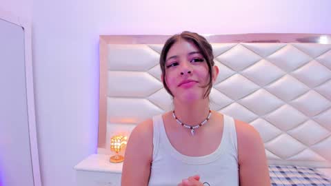 Sweetie Mia online show from 01/15/25, 12:15