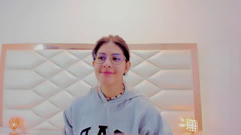 Sweetie Mia online show from 01/20/25, 12:18