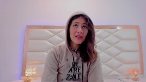 Sweetie Mia online show from 01/21/25, 12:18