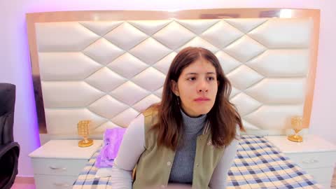 Sweetie Mia online show from 02/07/25, 12:17