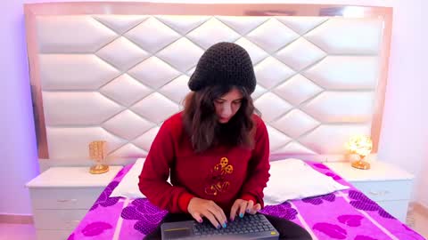 Sweetie Mia online show from 02/08/25, 12:28