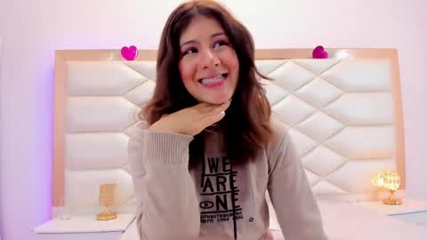 Sweetie Mia online show from 02/14/25, 12:36