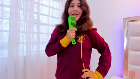 Sweetie Mia online show from 02/24/25, 12:37