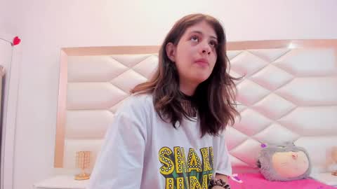 Sweetie Mia online show from 03/12/25, 06:33