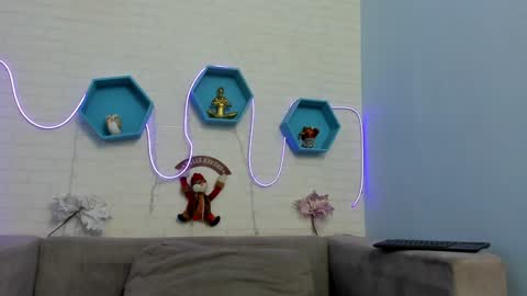 Mia Quevedo online show from 01/05/25, 03:34