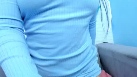 Mia Quevedo online show from 01/07/25, 12:09