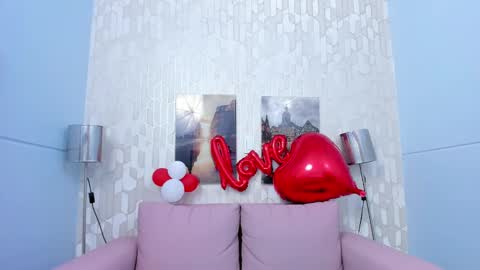 Mia Quevedo online show from 02/04/25, 12:22