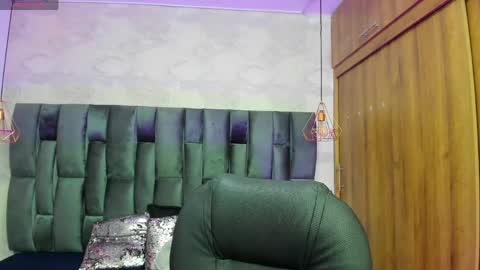 miarivers_1 online show from 04/08/26, 01:11