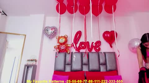 Snapshot of miarobertsmilf chatting on 09/30/25, 04:06 Mia Milf online show from 09/30/25, 04:06