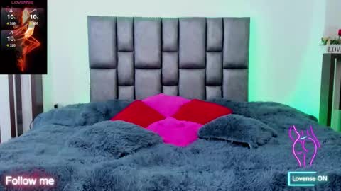 Snapshot of miarobertsmilf chatting on 10/05/25, 10:29 Mia Milf online show from 10/05/25, 10:29