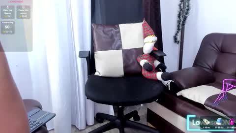 Snapshot of miarobertsmilf chatting on 11/27/25, 10:12 Mia Milf online show from 11/27/25, 10:12