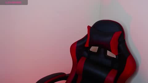 miarobinn_ online show from 09/15/25, 11:21