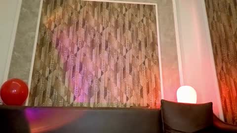 Mia online show from 02/19/26, 05:47