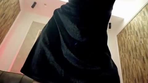 Snapshot of miarouge_me chatting on 04/10/26, 05:17 Mia online show from 04/10/26, 05:17