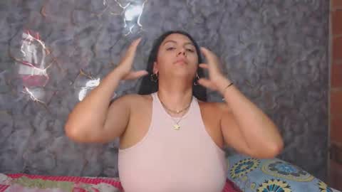 miarouse1531 online show from 12/18/25, 02:56