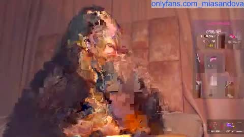 miasaandovaal 22 online show from 11/06/25, 08:43