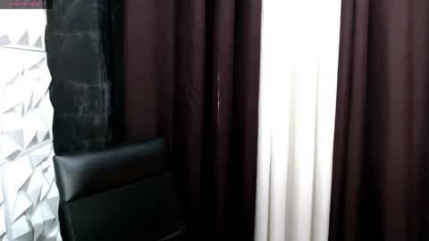 mia online show from 03/04/25, 03:22