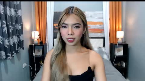 Snapshot of miasmith09 chatting on 02/06/26, 06:40 Pau and jence online show from 02/06/26, 06:40