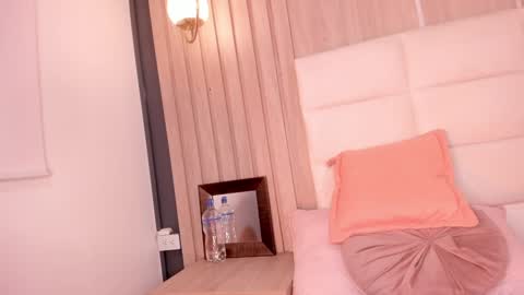 Mia online show from 01/29/25, 08:46