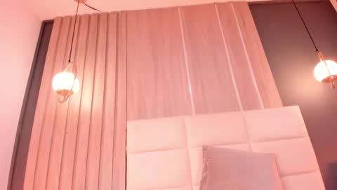 Mia online show from 03/07/25, 12:37