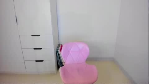 Snapshot of miastripdance chatting on 10/29/25, 02:30 miastripdance online show from 10/29/25, 02:30