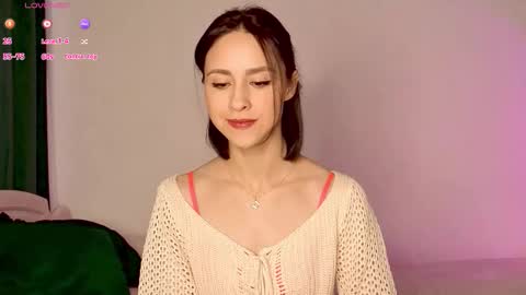 Mia online show from 11/14/25, 06:01