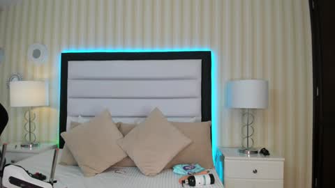 Mia Sweetth online show from 12/10/24, 04:13