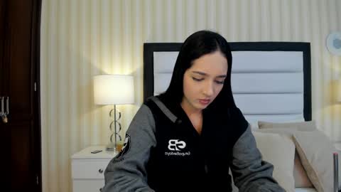 Mia Sweetth online show from 02/01/25, 11:32