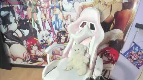 Snapshot of miatentazione chatting on 11/06/25, 12:39 Mariana online show from 11/06/25, 12:39