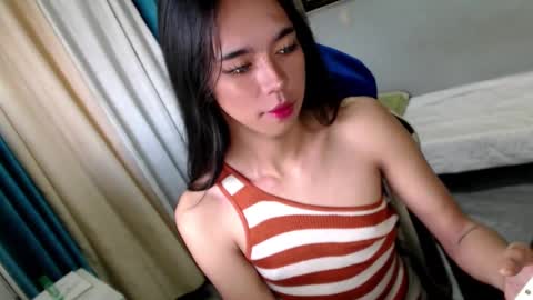 Snapshot of miatrixs chatting on 01/18/25, 11:00 Mia online show from 01/18/25, 11:00