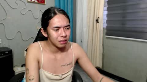 Snapshot of miatrixs chatting on 10/22/25, 09:09 Mia online show from 10/22/25, 09:09