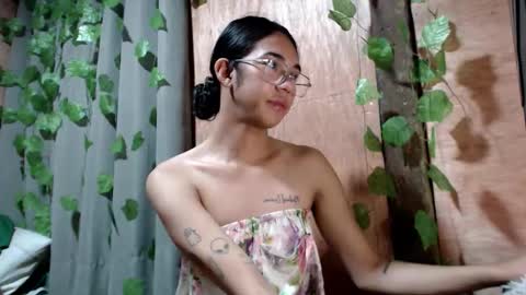 Snapshot of miatrixs chatting on 02/10/26, 06:28 Mia online show from 02/10/26, 06:28