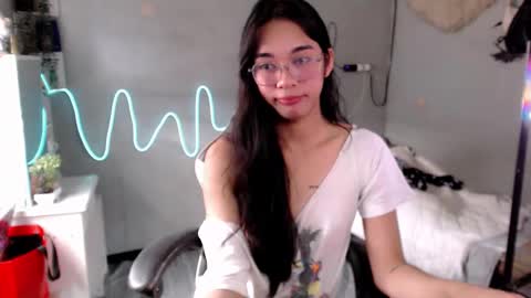 Snapshot of miatrixs chatting on 02/21/26, 06:14 Mia online show from 02/21/26, 06:14