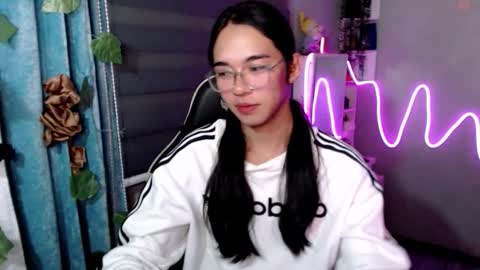 Snapshot of miatrixs chatting on 02/22/26, 07:01 Mia online show from 02/22/26, 07:01