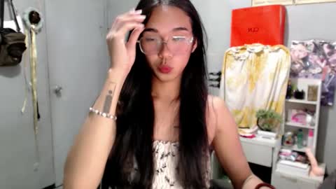 Snapshot of miatrixs chatting on 03/16/26, 05:28 Mia online show from 03/16/26, 05:28