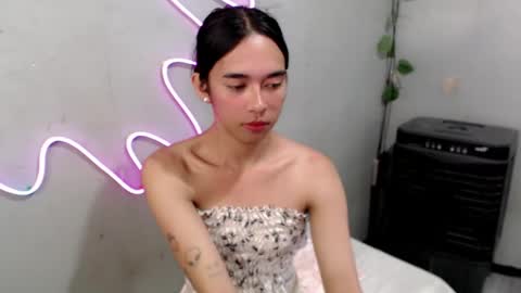 Snapshot of miatrixs chatting on 03/27/26, 02:06 Mia online show from 03/27/26, 02:06