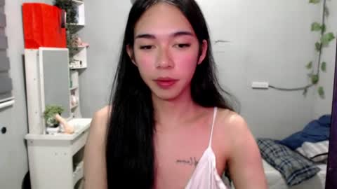 Snapshot of miatrixs chatting on 06/11/26, 04:38 Mia online show from 06/11/26, 04:38