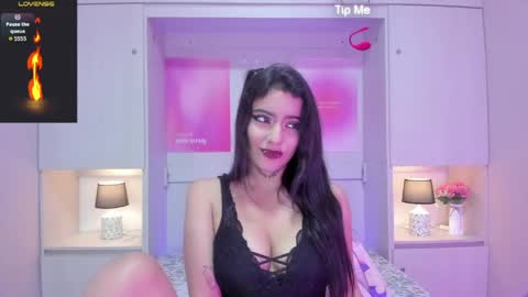 miaturnerr_ online show from 04/28/26, 04:17