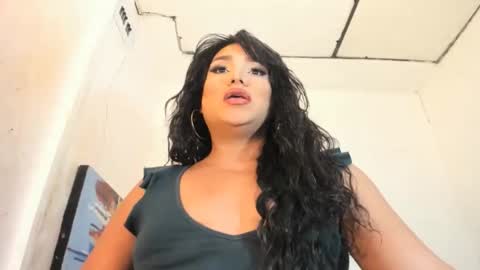 miavaniity54 online show from 09/19/25, 09:15