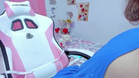  Chloe  online show from 01/17/25, 05:42