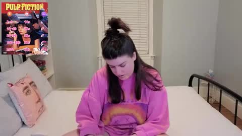 Snapshot of miawallace__ chatting on 04/06/26, 09:38 Mia online show from 04/06/26, 09:38