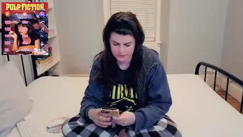 Snapshot of miawallace__ chatting on 04/12/26, 09:42 Mia online show from 04/12/26, 09:42