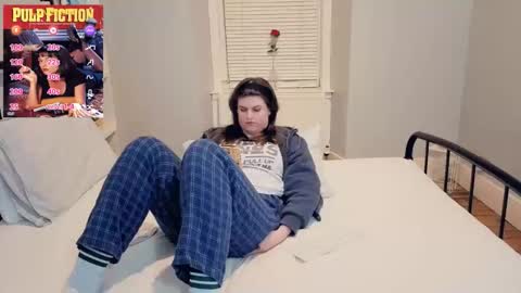 Snapshot of miawallace__ chatting on 04/16/26, 08:20 Mia online show from 04/16/26, 08:20