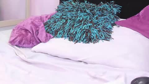 Snapshot of miaweiss chatting on 01/21/25, 09:57 MiaWeiss online show from 01/21/25, 09:57